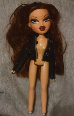 Roxxi treasure bratz doll