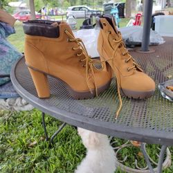 Ladies Boots