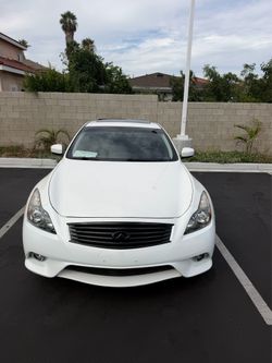 2011 Infiniti G37S