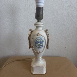 Vintage Porcelain Boudoir Table Lamp