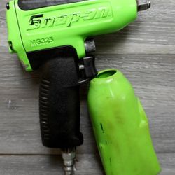 Snap On Tools 3/8" Drive Air Impact Gun MG325 Green Impact Wrench