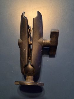Ram Fishfinder mount system