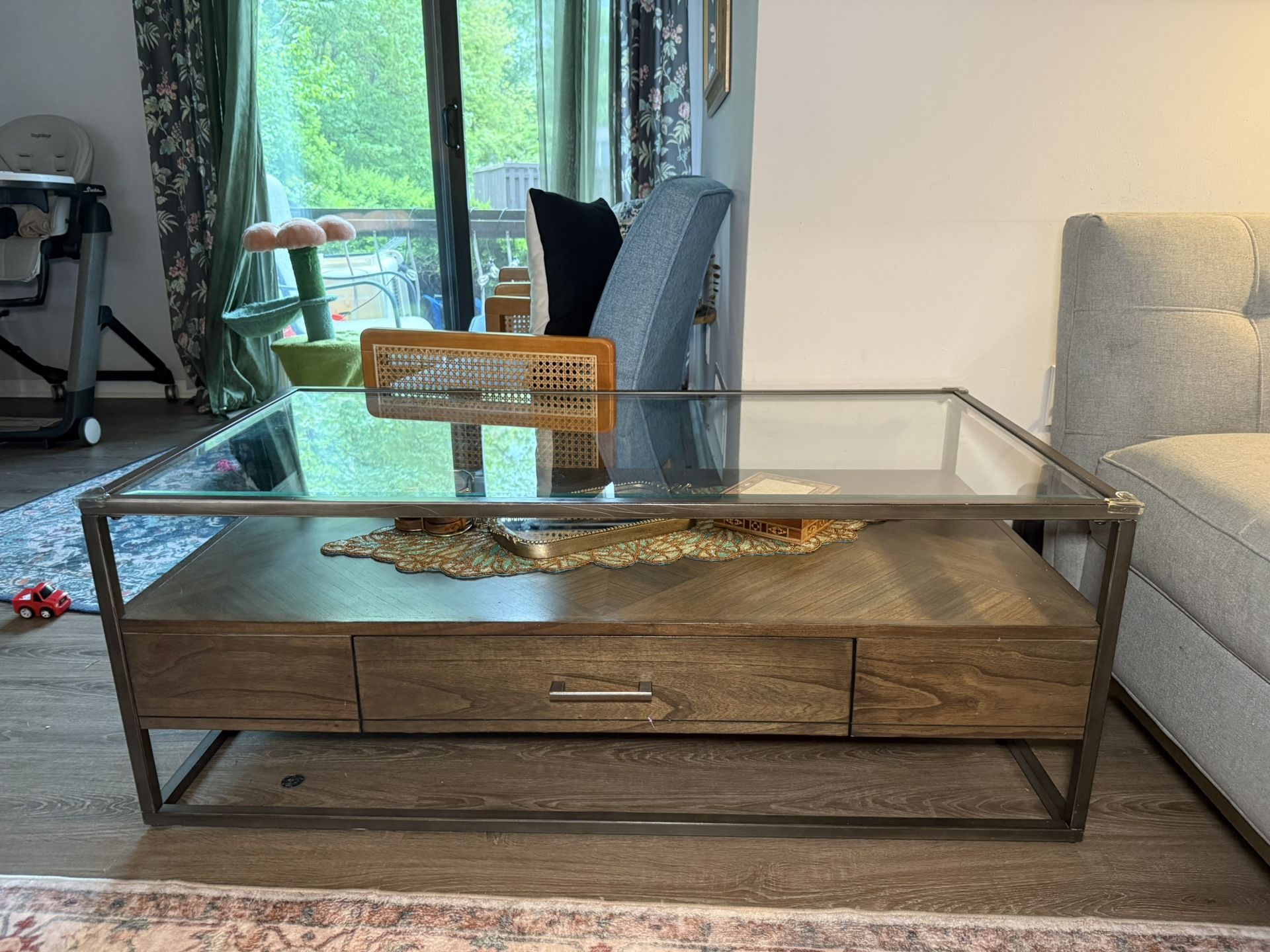 Raymour And Flanigan Coffee Table Cash Only