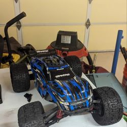 Traxxas Rustler 4x4 RC Car