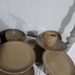 Port of Call Eternity Honey Sakura 8 Piece Set 4 Dinner Plates 2 Bowls 1 Small Plate 1 Mug