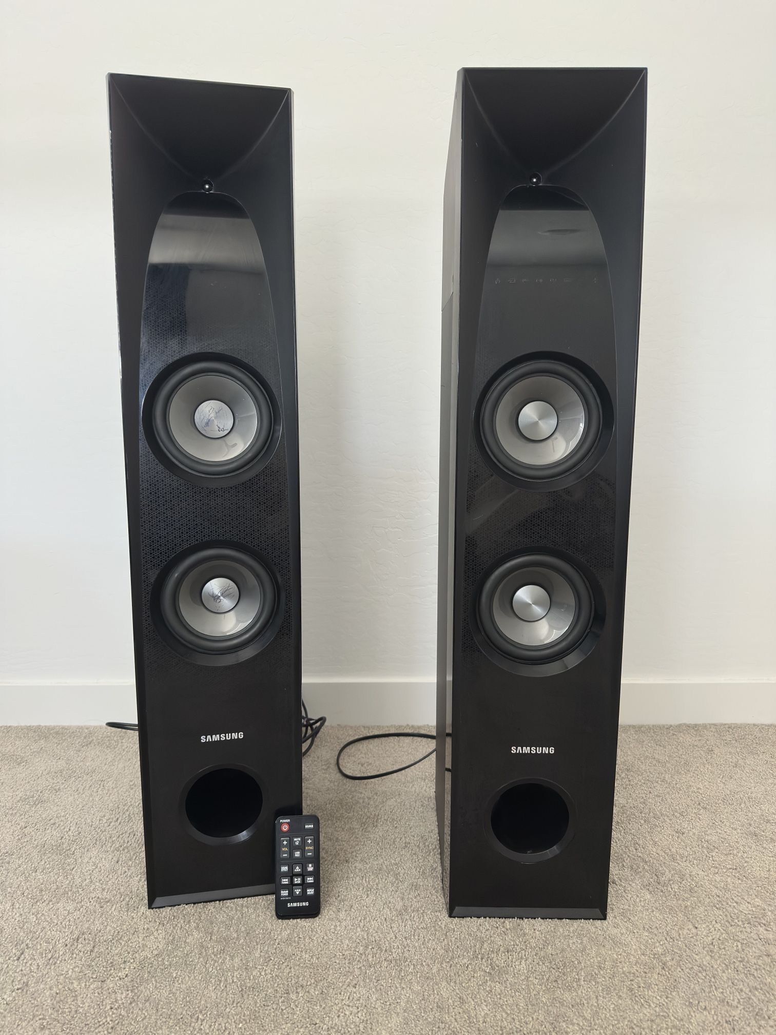 Samsung Sound Towers 