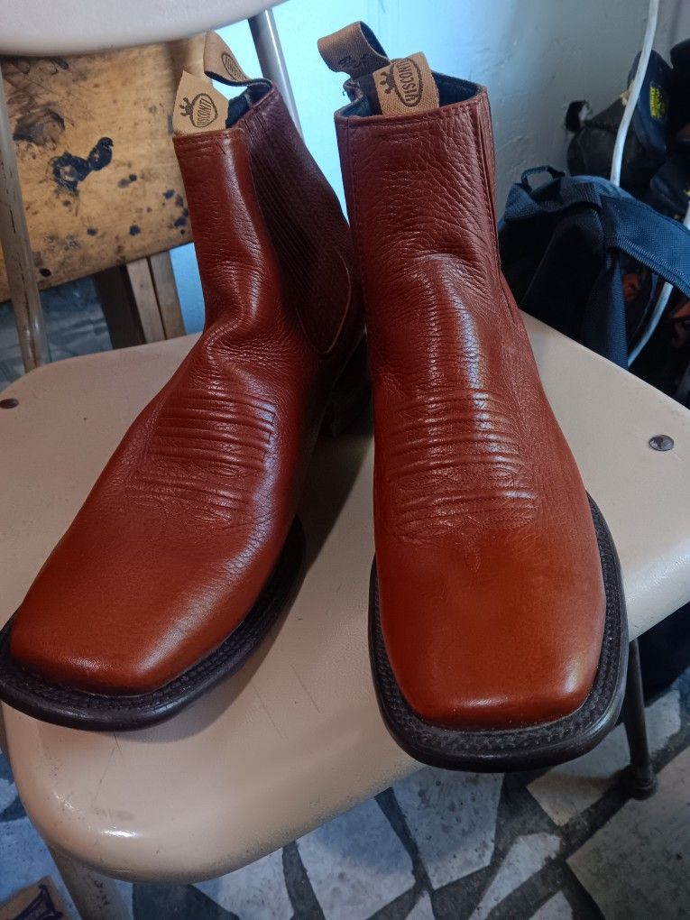 Leather Bootes
