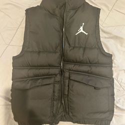 Jordan Big Kids Size M Vest 
