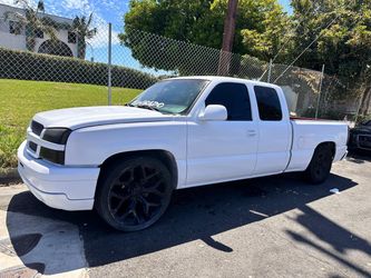 2003 Chevrolet  Silverado 1500 regular cab short bed