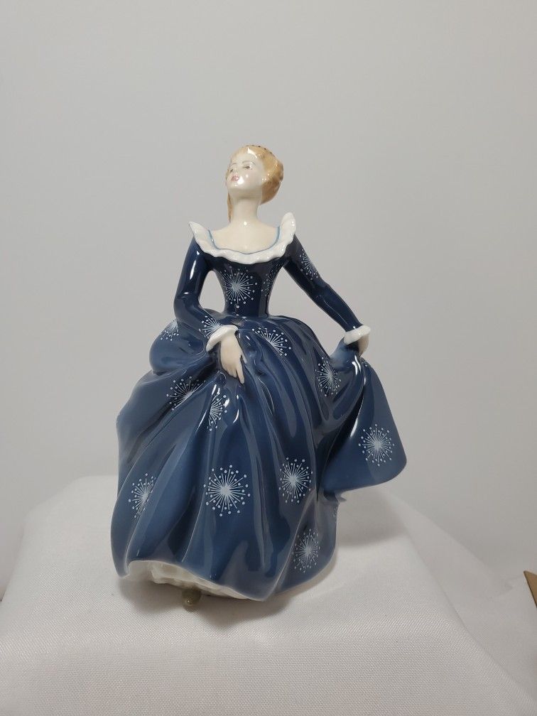 Royal Doulton & Co Limited Lady Figurine Fragrance - HN 2334