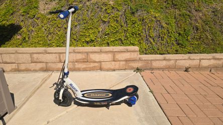 Razor e100 scooter