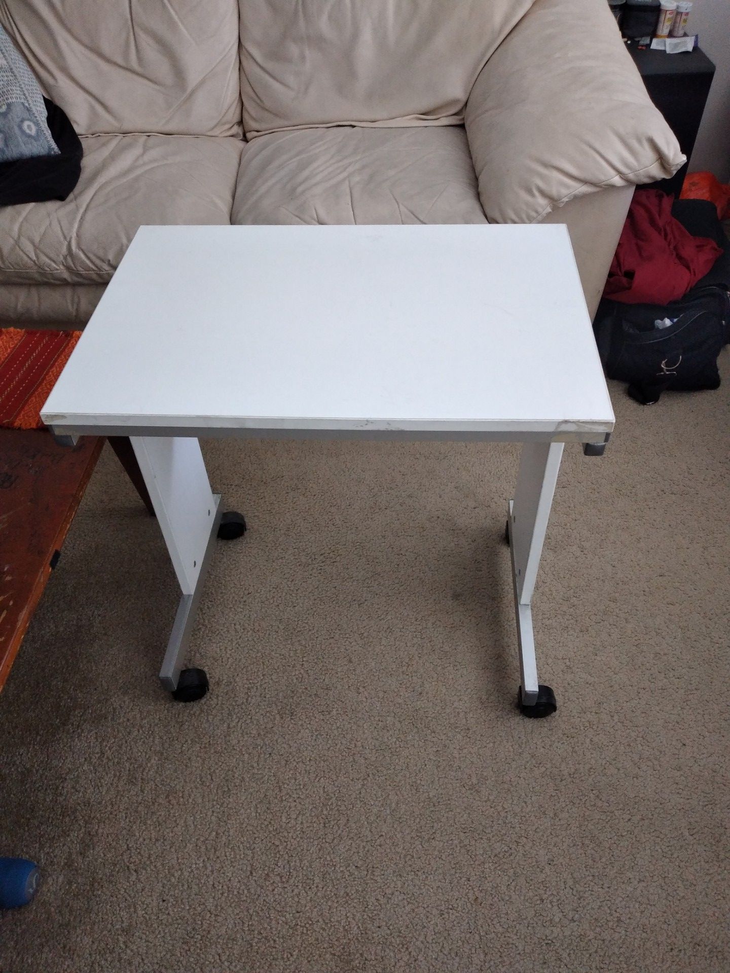 Table 24 x 24 x 16 in