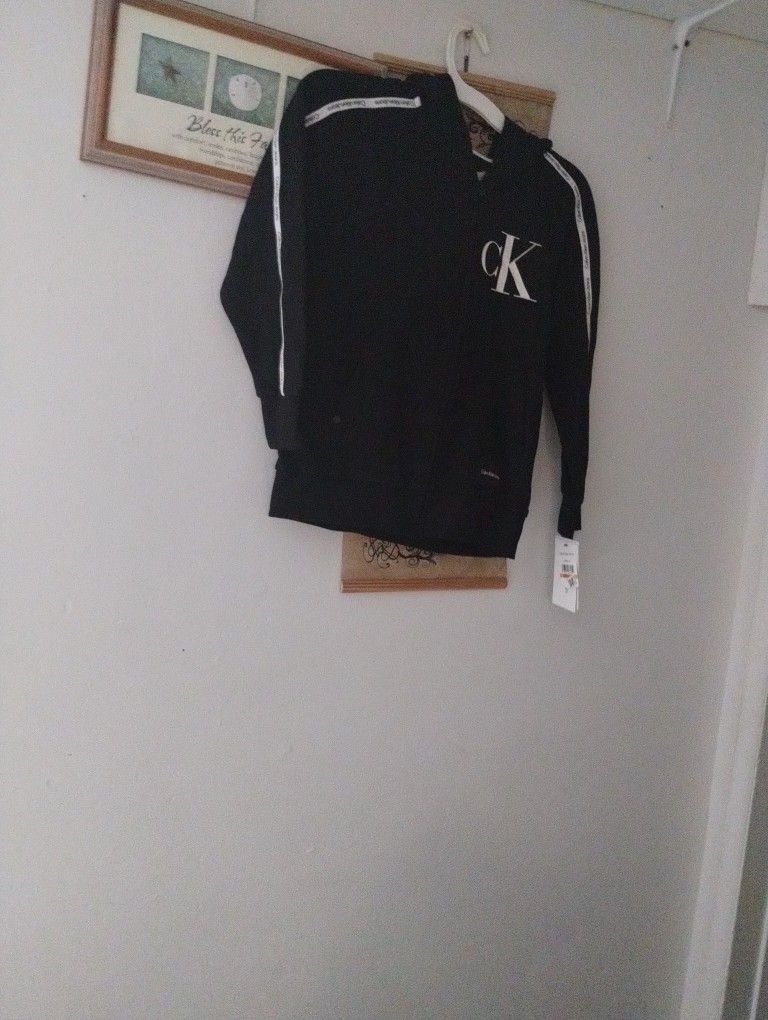 Suéter De Niño Size 8 Nuevo $14