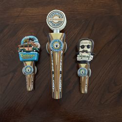 Beer Taps. (Pizza Port)