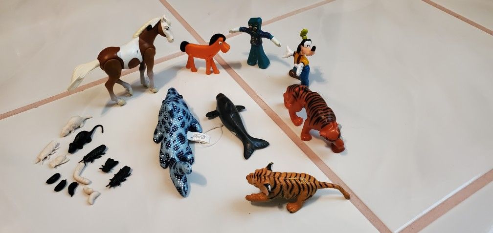 Small and Miniature Animals and Crawling Rubber Insects