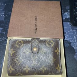Louis Vuitton Kisslock Wallet