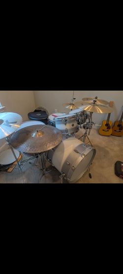 Gretsch USA Brooklyn 4 piece drum set