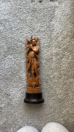 Sandalwood home decor statues