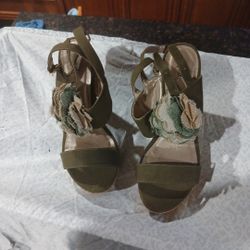 Womens  Qupid Heels  Size(10w)