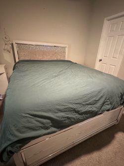FULL BEDROOM SUITE
