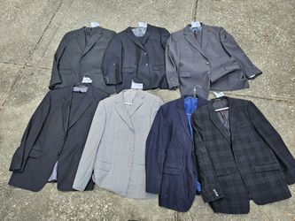 4 Used Suits And 3 Jackets. Size 46 Regular 