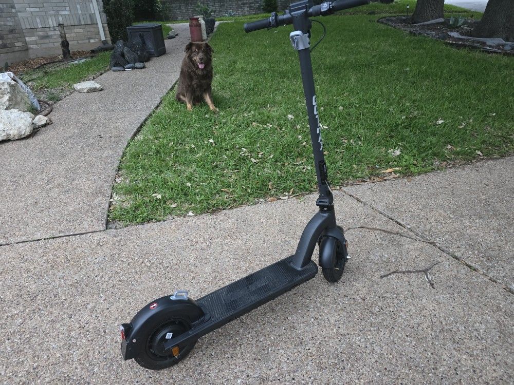 GOtrax TOUR XP Electric Scooter