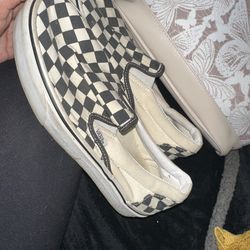 Vans-read description