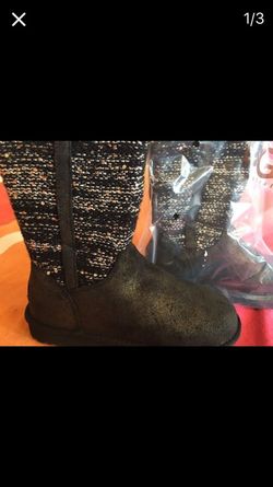 New in box Ugg size 5/36
