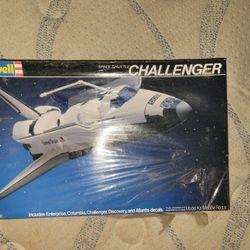 Vintage Space Shuttle Challenger Model