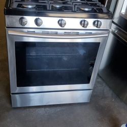 Samsung Gas Stove W/ Convention Oven 