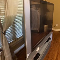 75 Inch Sam Sung With Stand 