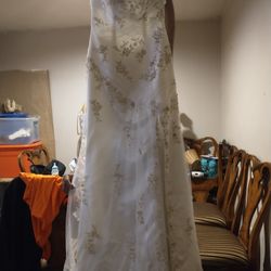 Wedding Dress , Fire And Ice,  Sz 6 White & Gold