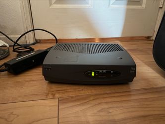 Cisco 1721 router used but in excellent condition