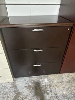 OFFICE/HOME FILE CABINET 3 DRAWERS LATERAL WOODEN FILE WITH KEY