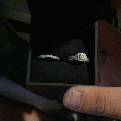 Females Diamond & Silver engagement Ring Set