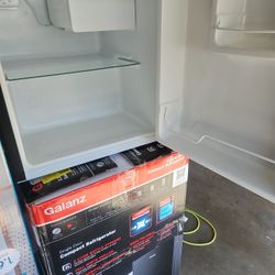 Hilsence Compact Refrigerator  1.6 Cu.FT