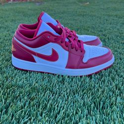 Air Jordan 1 "Cardinal Red" Size 7.5