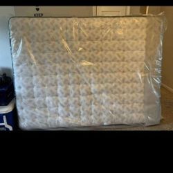 King size new thick pillow top bed can deliver 