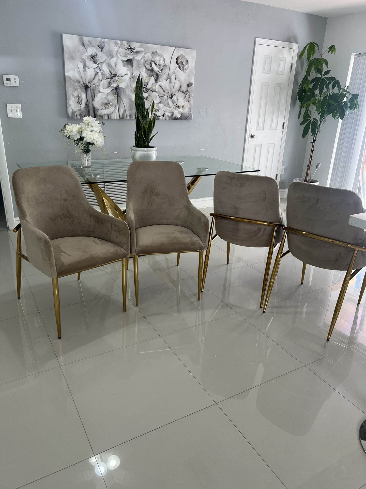 4 Sillas De Gamuza en Beige y Dorado. Nuevas.