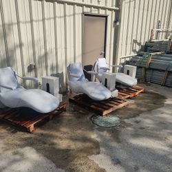 4 Hydraulic Dentist Chairs 