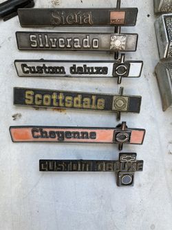 Chevy 1973-87 dash badges