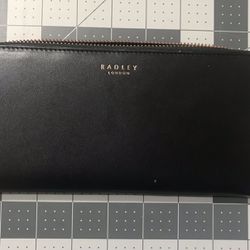 Pre-owned very nice RADLEY London Long Continental Wallet, Bovine lether