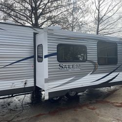 32’ Travel Trailer