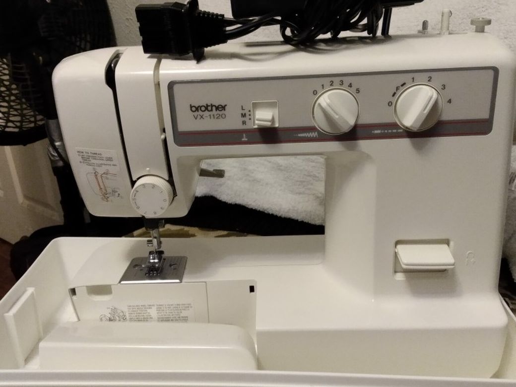 Brother Vx 1120 Sewing Machine W Foot Peddle an manual