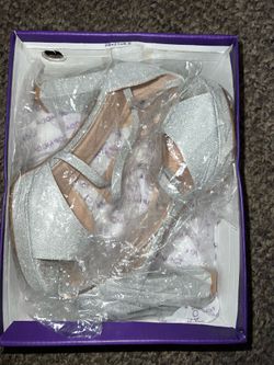 Heels (Shoes)