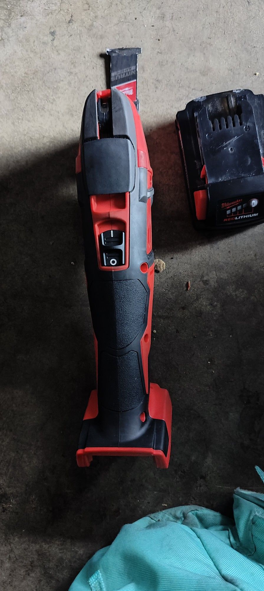 Milwaukee M18 Cordless Oscillating Multi-Tool,