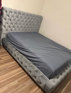 Queen Size Tufted Bed frame