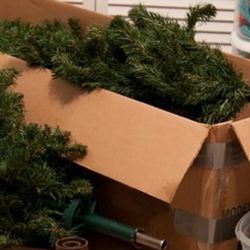 Artificial Christmas Tree With Lights 