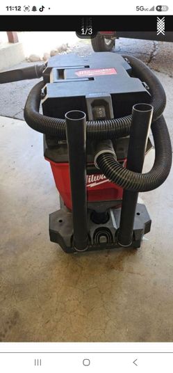 Milwaukee Wet/Dry Vacuum with Hose and Attachments