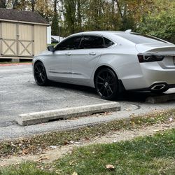 22” Gloss Black Wheels & Tires